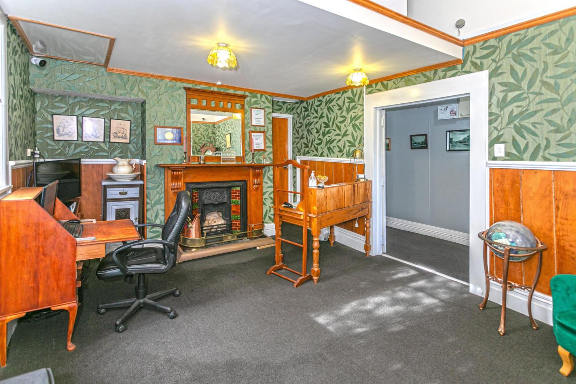 Lady Bowen Bed & Breakfast เทมส์ ภายนอก รูปภาพ