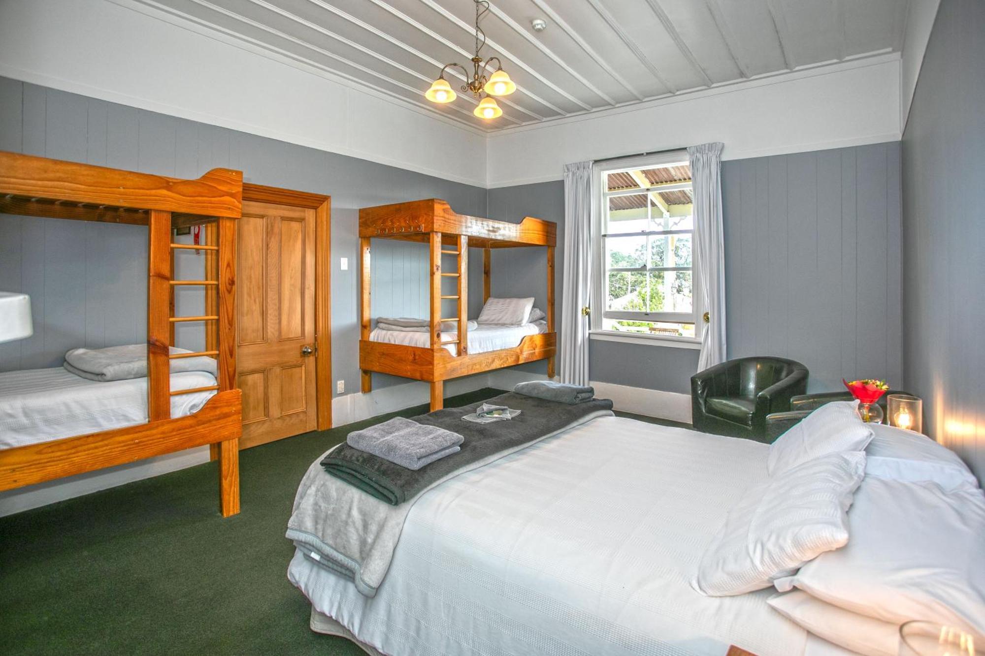 Lady Bowen Bed & Breakfast เทมส์ ภายนอก รูปภาพ