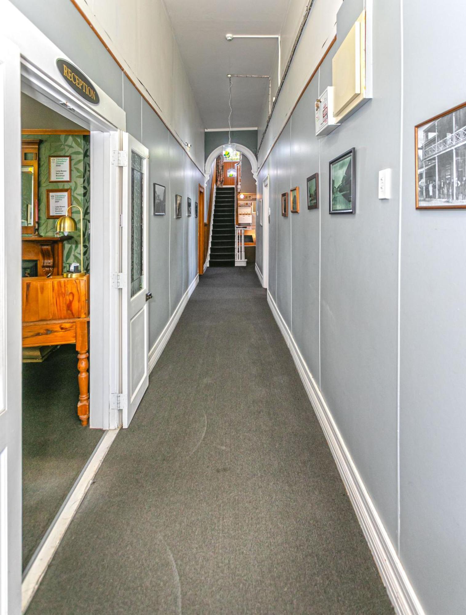 Lady Bowen Bed & Breakfast เทมส์ ภายนอก รูปภาพ